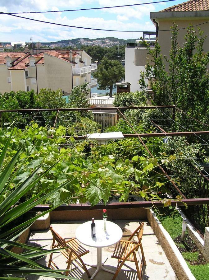 Studio Apartments Fabjanac Trogir Bagian luar foto